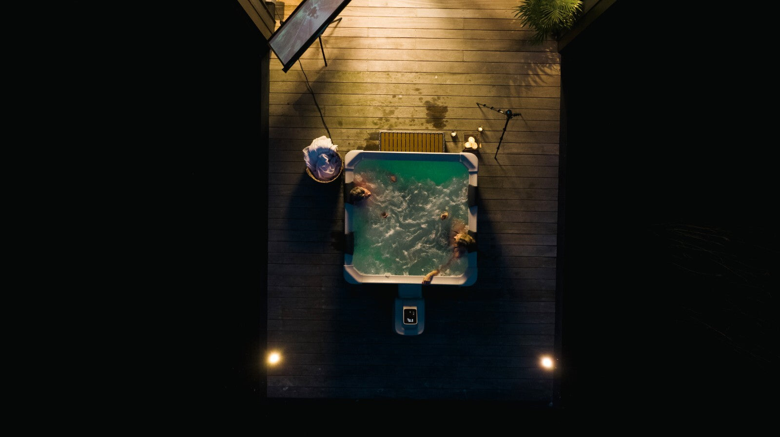 MSPA FRAME OSLO BUBBLE & JET SPA INFLATABLE HOT TUB PLASTIC WOOD WALL LED LIGHTS