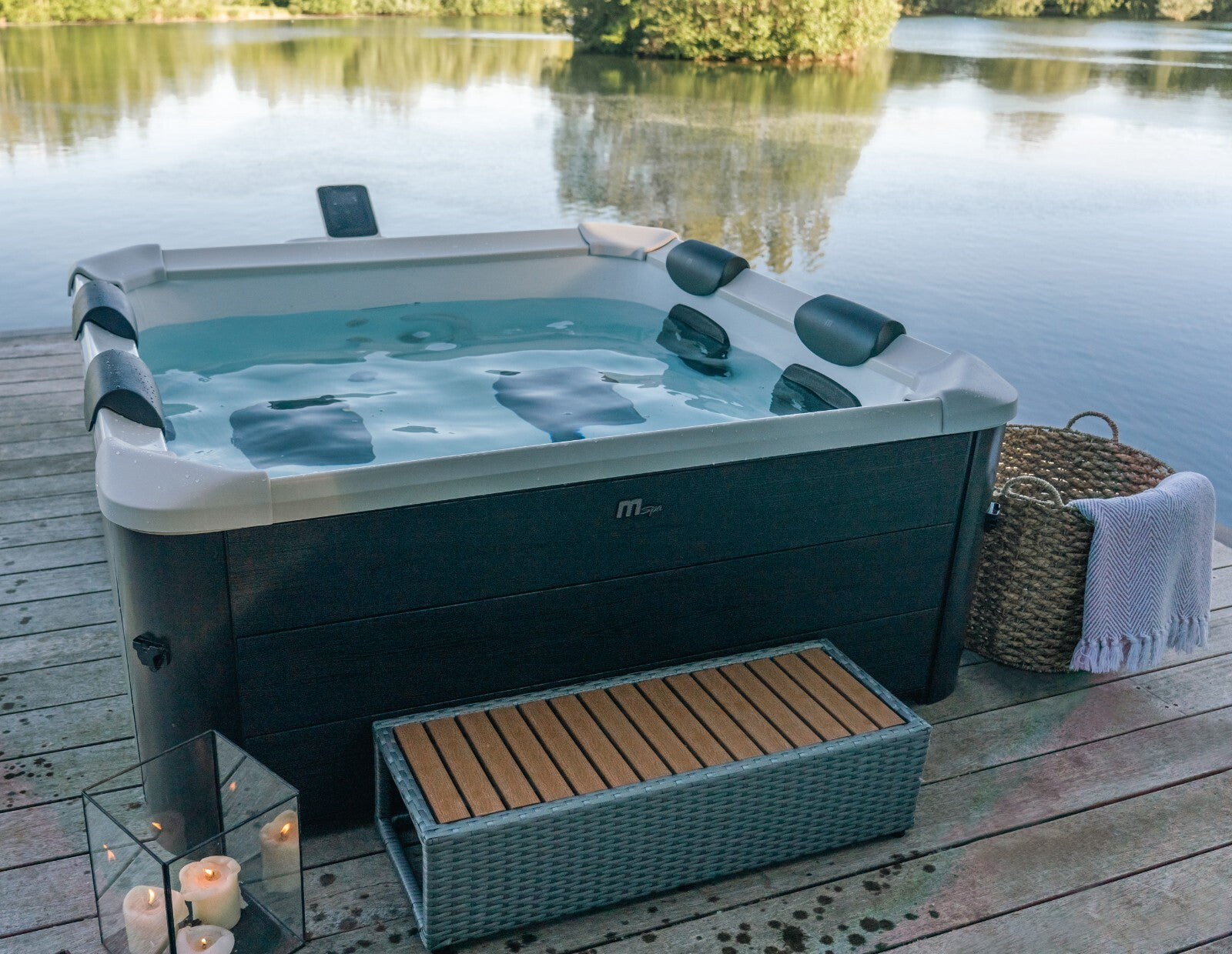 MSPA FRAME OSLO BUBBLE & JET SPA INFLATABLE HOT TUB PLASTIC WOOD WALL LED LIGHTS