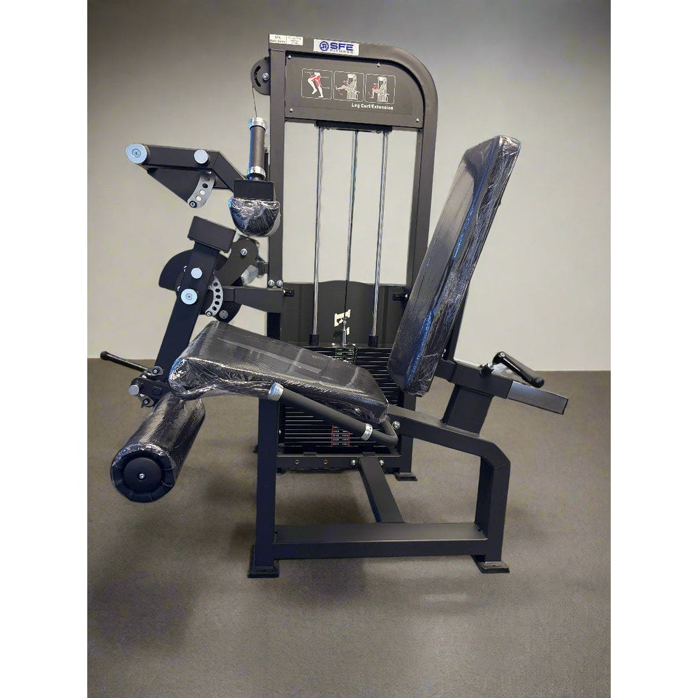 Selectorized Seated Leg Extension & Leg Curl Machine w/ 250lb weight stack (New)