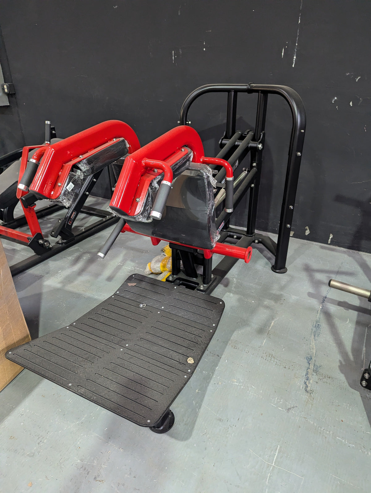 Pro Strength Plate Loaded Hack Squat | Muscle D Fitness